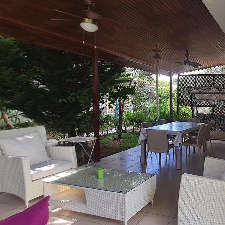 Triblex Villa I Private Beach I Walking Distance To The Sea 300 Meters Side Exterior photo